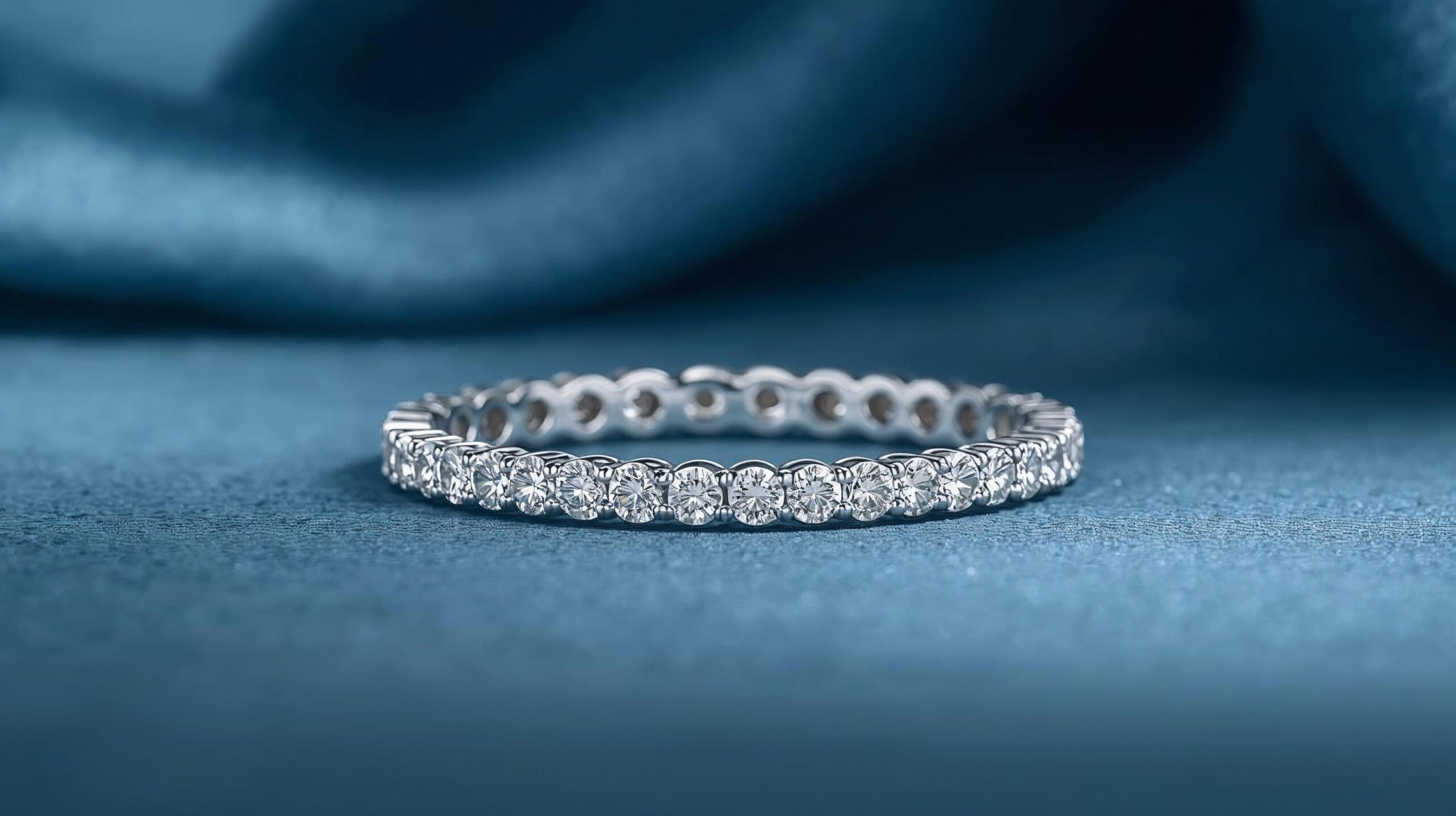 The White Gold Weaver